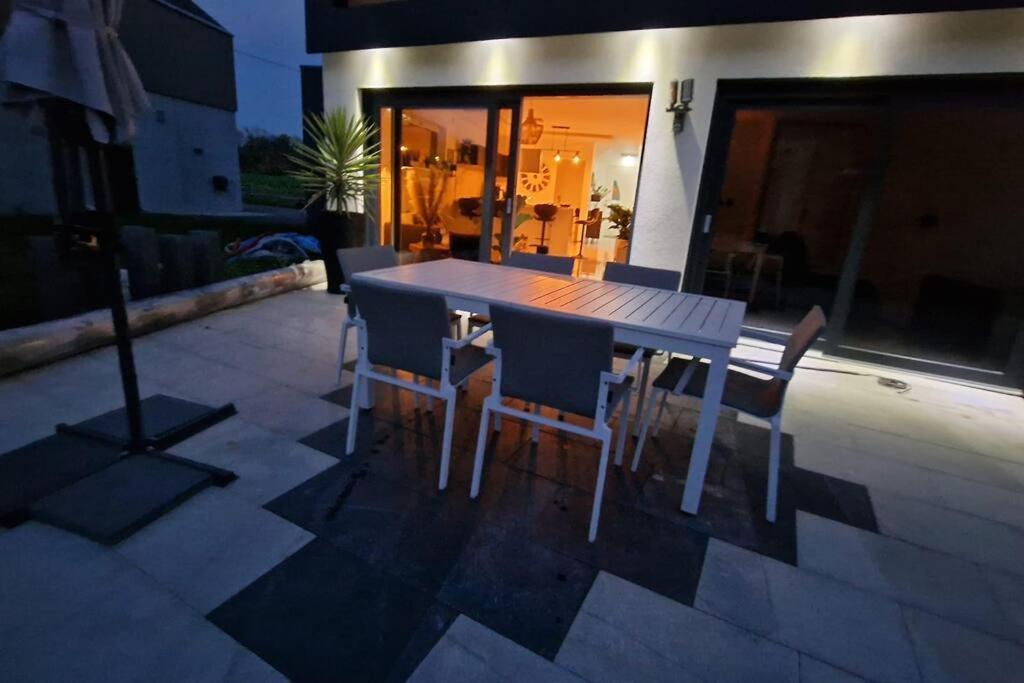 Suite Prestige Logement Neuf Avec Spa Et Ecran De Cinema En Rez De Jardin Colmar Exteriör bild