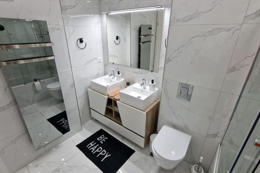 Suite Prestige Logement Neuf Avec Spa Et Ecran De Cinema En Rez De Jardin Colmar Exteriör bild