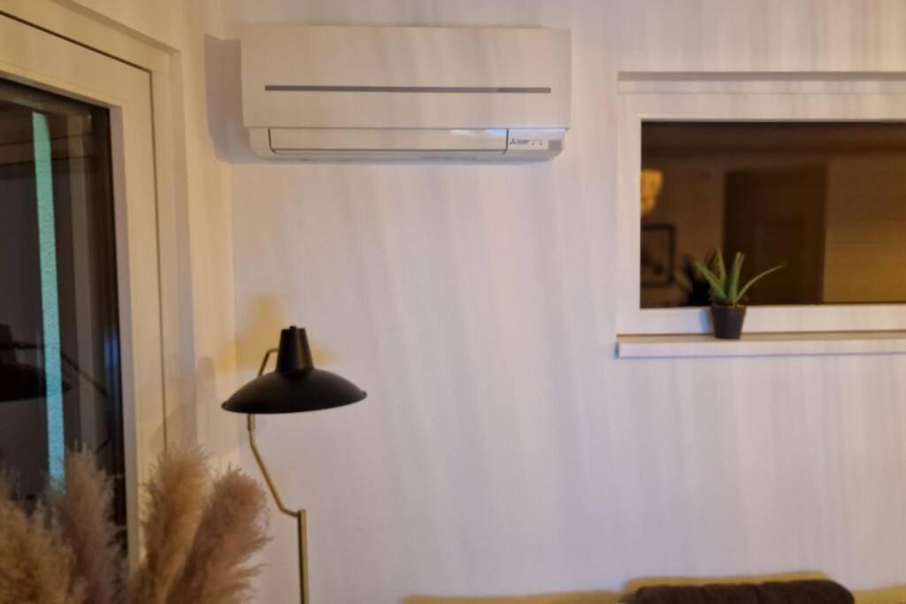 Suite Prestige Logement Neuf Avec Spa Et Ecran De Cinema En Rez De Jardin Colmar Exteriör bild