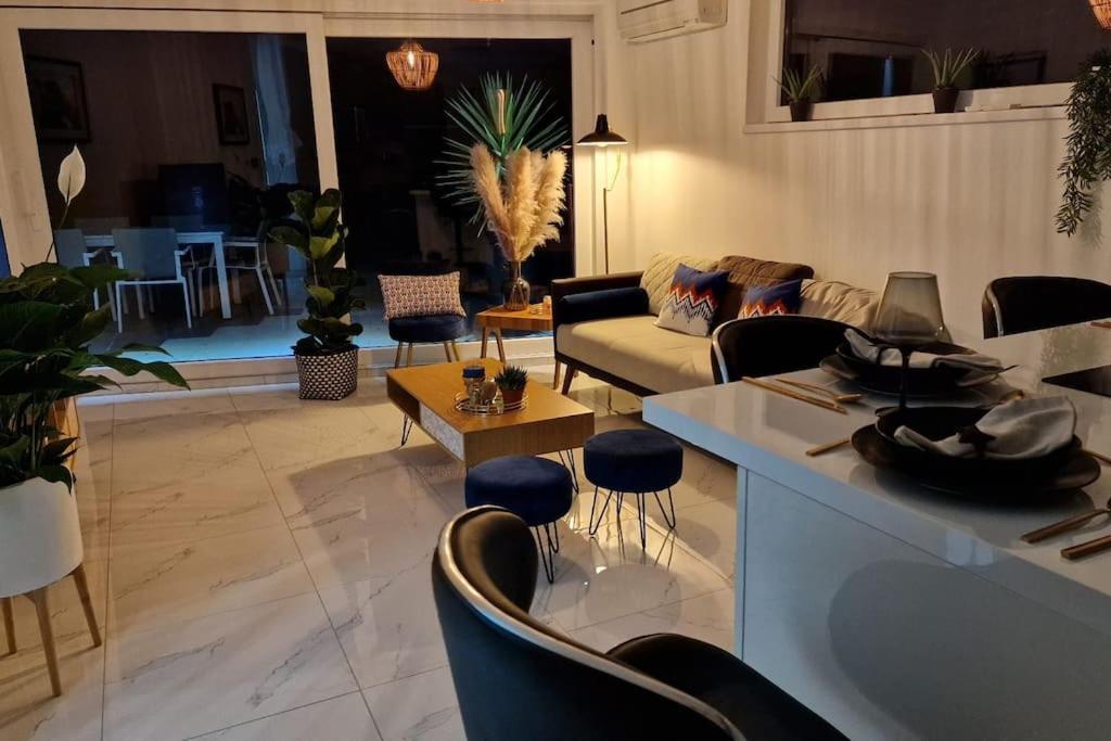 Suite Prestige Logement Neuf Avec Spa Et Ecran De Cinema En Rez De Jardin Colmar Exteriör bild